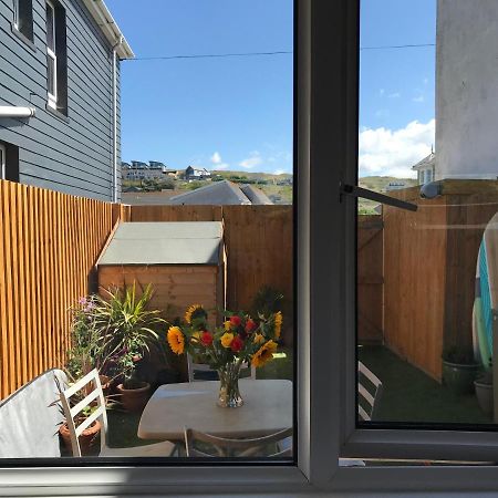 Flat Rocks, With Parking, 100M From Beach Apartment Перънпорт Екстериор снимка