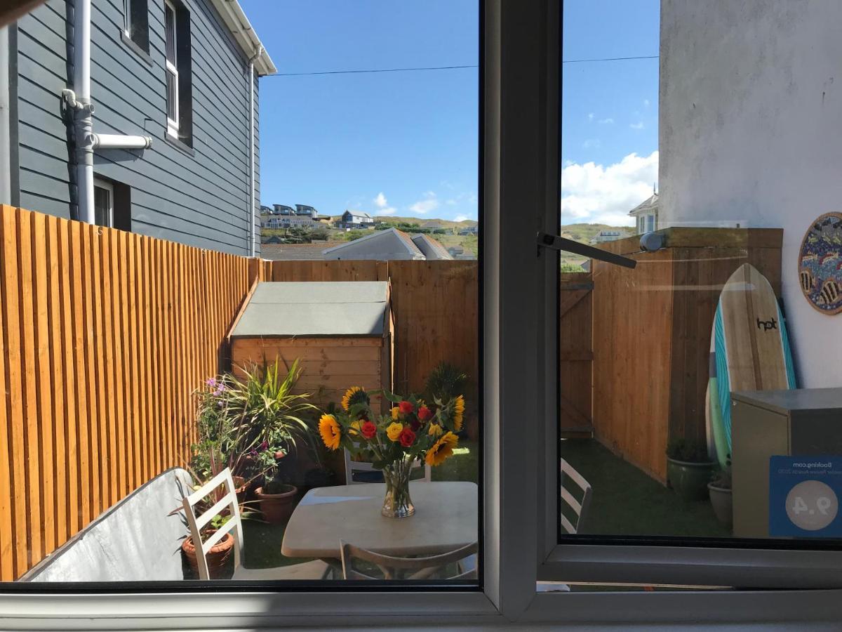 Flat Rocks, With Parking, 100M From Beach Apartment Перънпорт Екстериор снимка